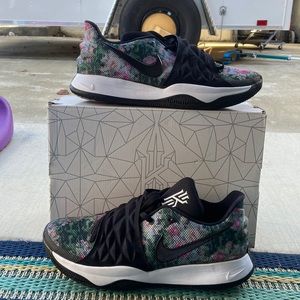 Kyrie Low 'Floral'